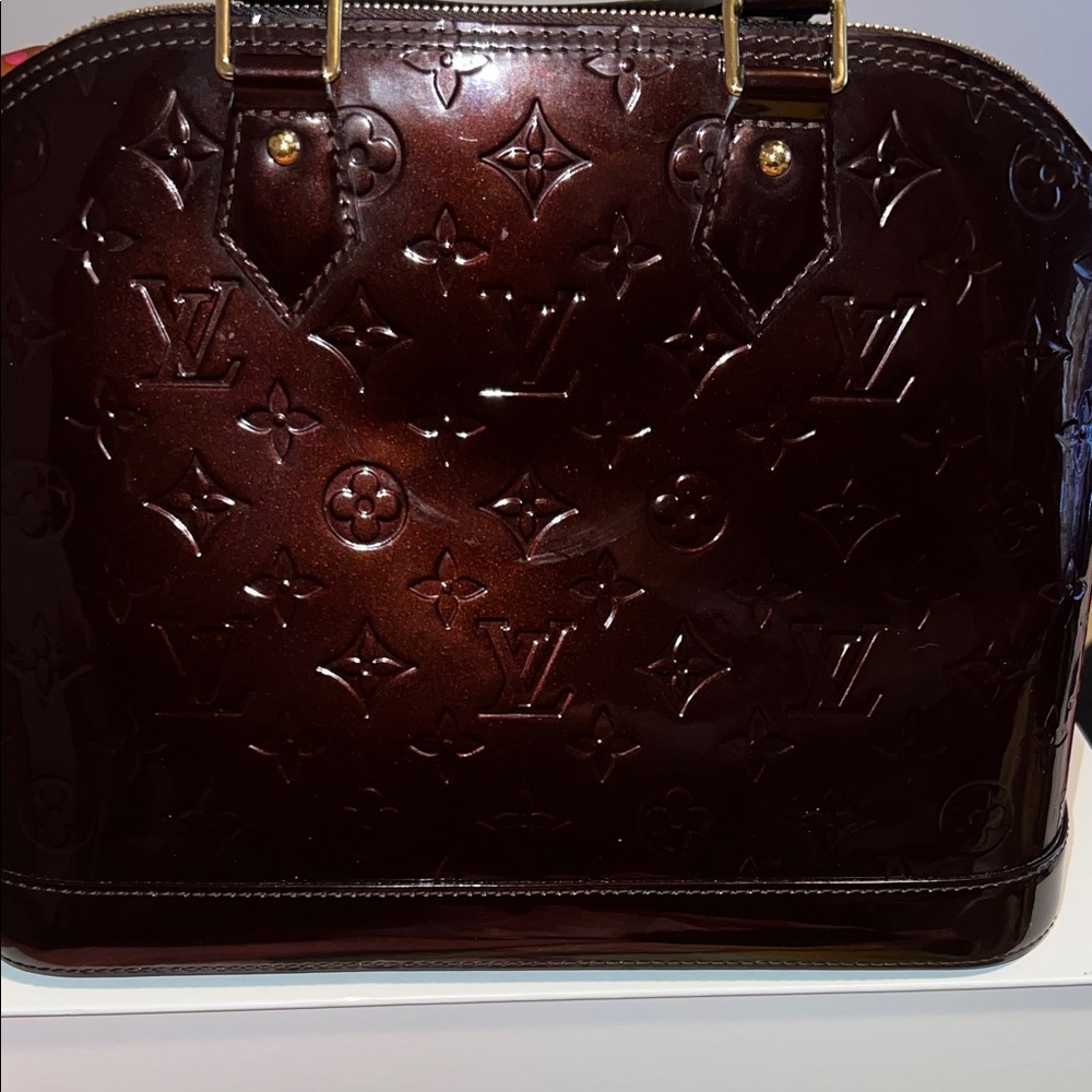 Louis Vuitton Amarante Monogram Vernis Alma PM